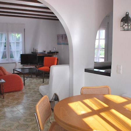 Es Caials Apartment Cadaques Luaran gambar