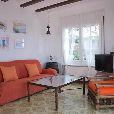 Es Caials Apartment Cadaques Luaran gambar