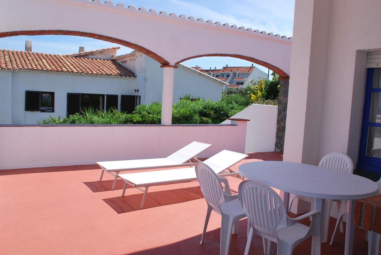 Es Caials Apartment Cadaques Luaran gambar